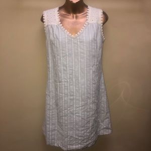 Solitaire gray cream size m lined dress embroidered